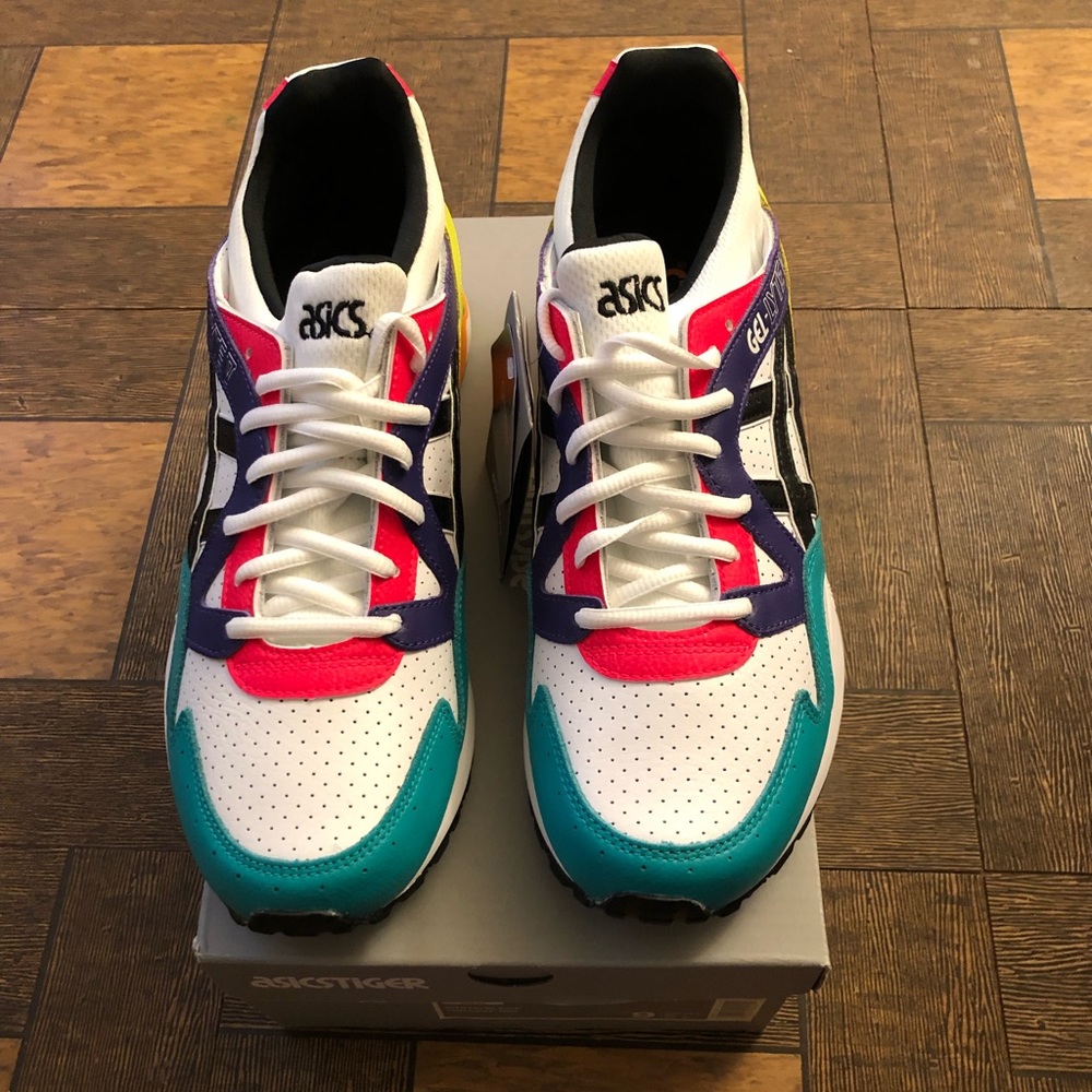 Asics Gel-Lyte V Air Force 1 Low Nike Dunks Jordan Retro Yeezy New Balance 550